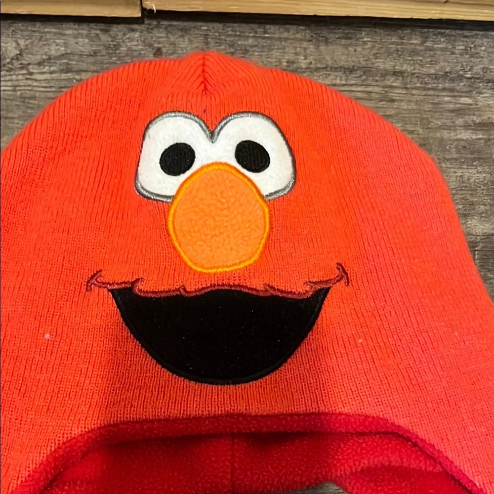 Sesame Street Elmo Beanie Hat & Mittens in Bright Red